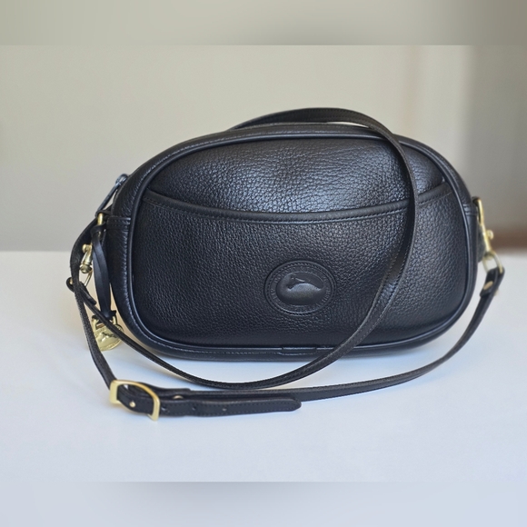 Dooney and Bourke awl leather camera crossbody Bag - Picture 3 of 14